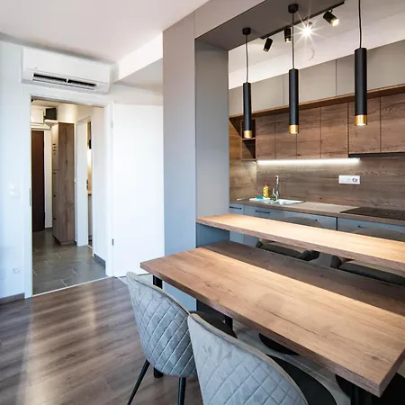 Free Parking Rooftop 4ppl アパート *