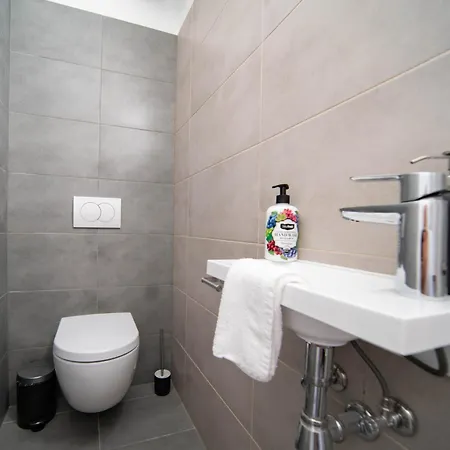 Free Parking Rooftop 4ppl Apartamento